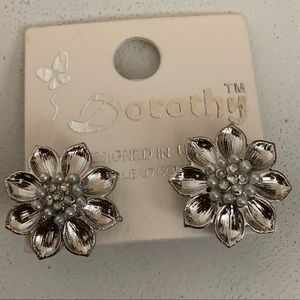 Daisy Flower Earrings